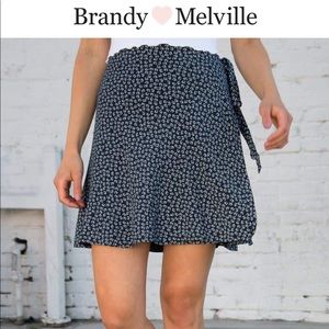 Brandy Melville Genevieve Skirt